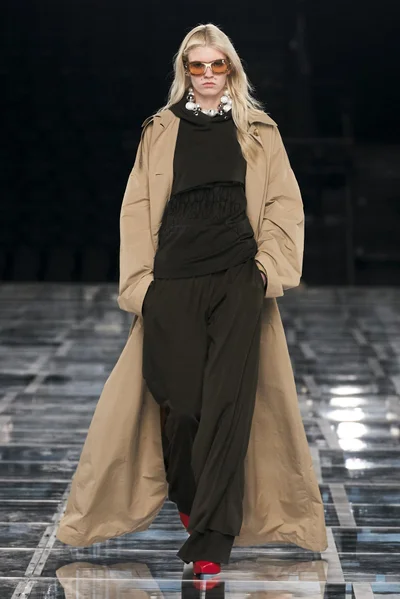 Look 37